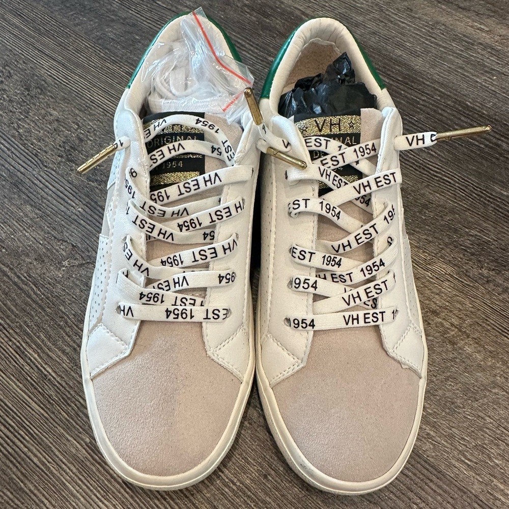 Vintage Havana size 6.5 White and Beige Sneakers with Gold Accents